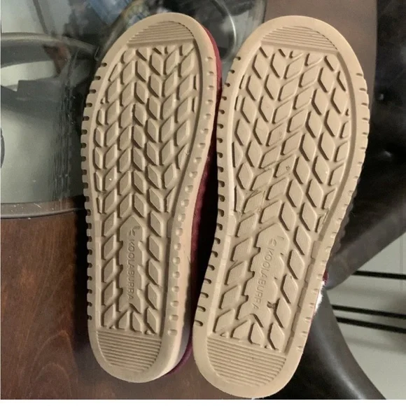 Koolaburra Burgundy Boots with Cream Lining - Picture 2 of 4